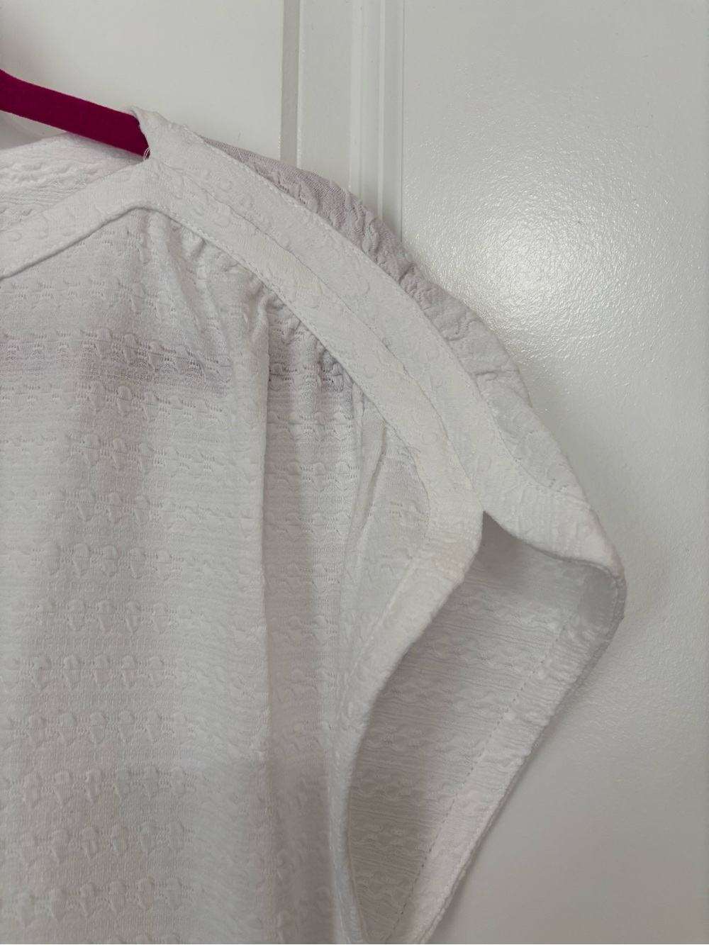 LOFT outlet white short- sleeved textured tee in a size large. - Picture 2 of 5